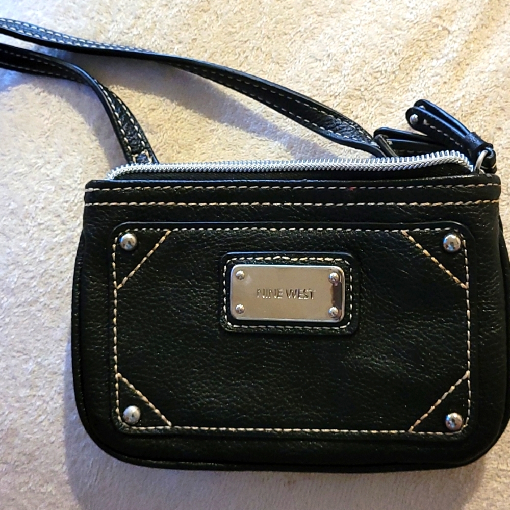 Mini black cross bag